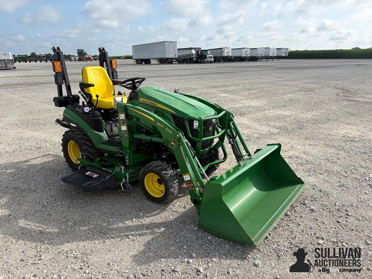 2020-john-deere-1025r-image-3