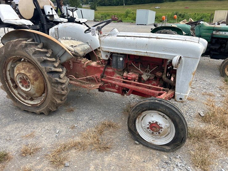 ford-600-image-1