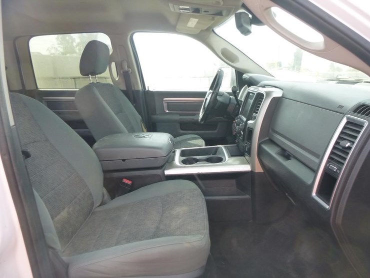 2016-dodge-ram-3500-image-20