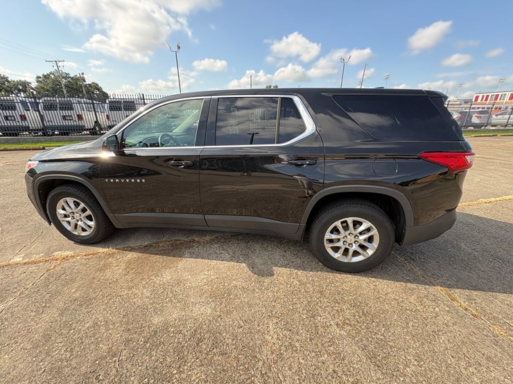 2022-chevrolet-traverse-image-7