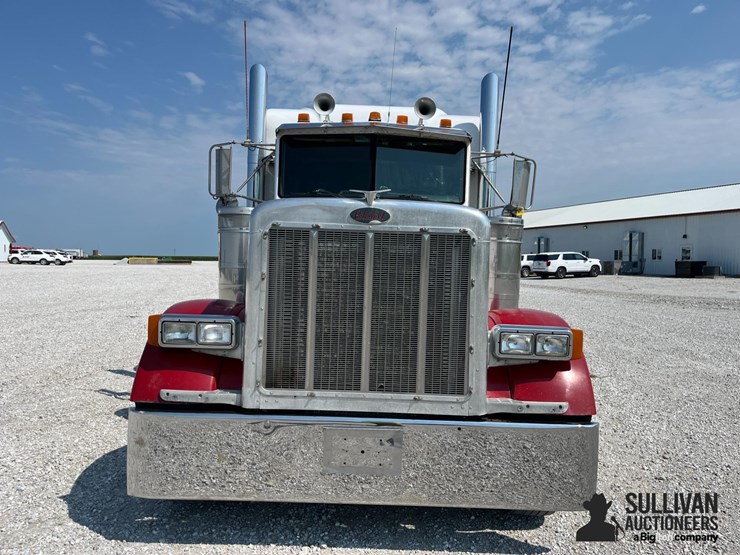 2000-peterbilt-379-image-2