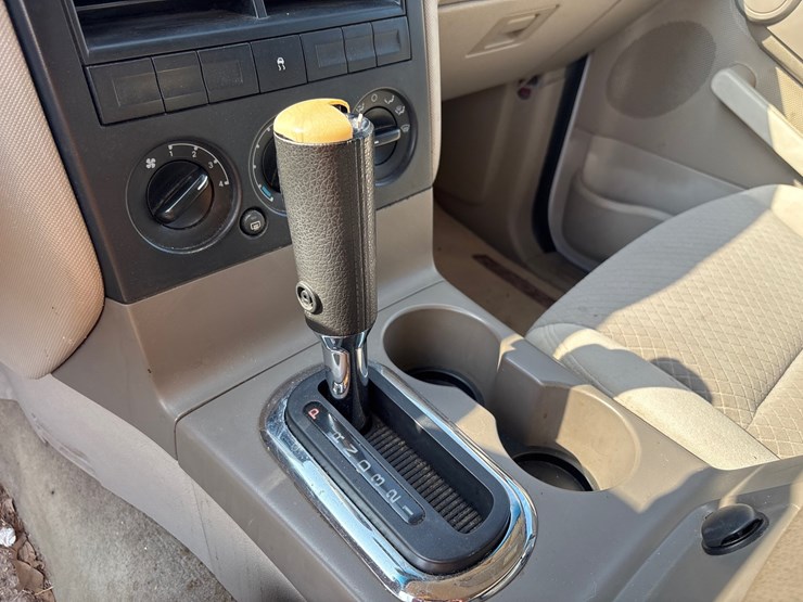 2006-ford-explorer-image-11