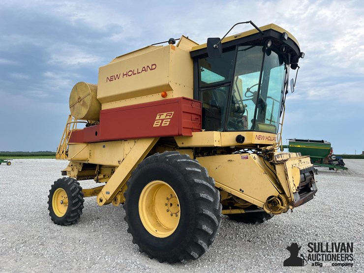 new-holland-tr86-image-3