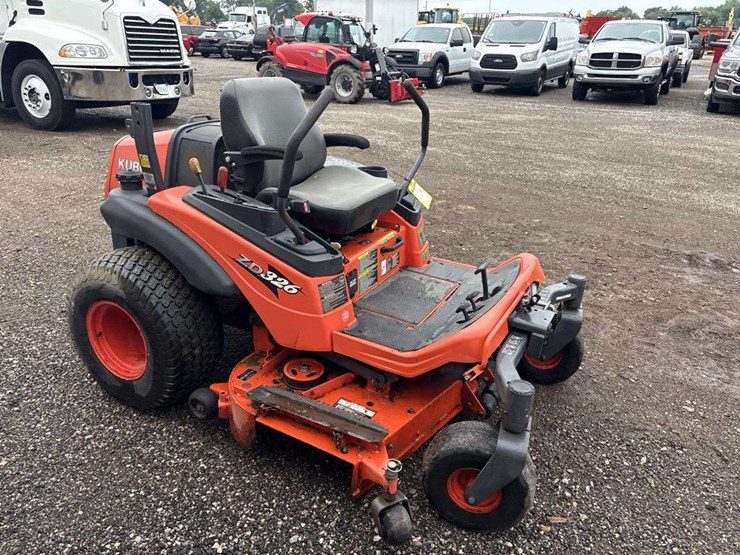 kubota-zd326-image-4