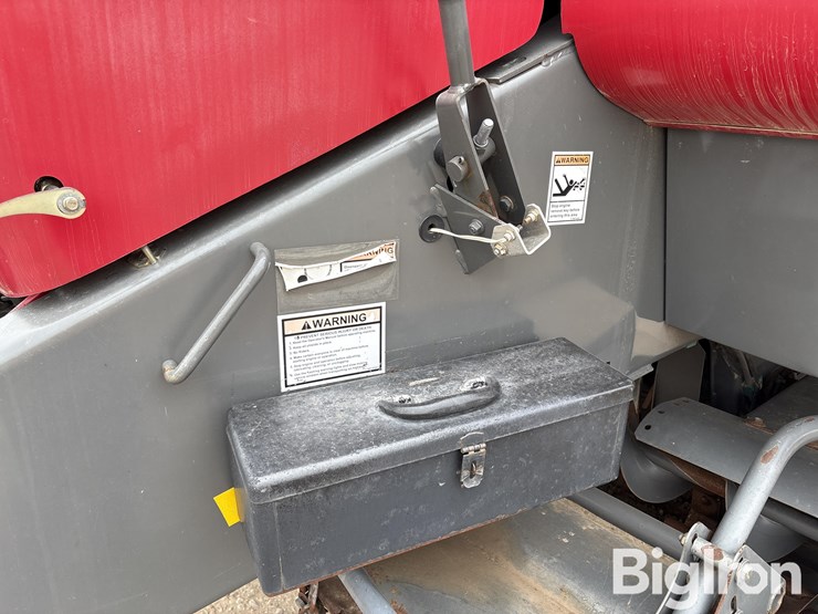 2011-massey-ferguson-2190-image-11