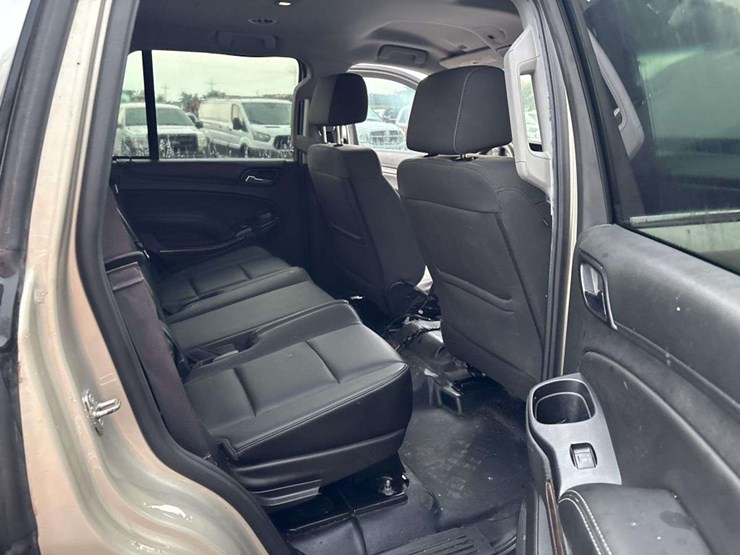 2017-chevrolet-tahoe-image-13