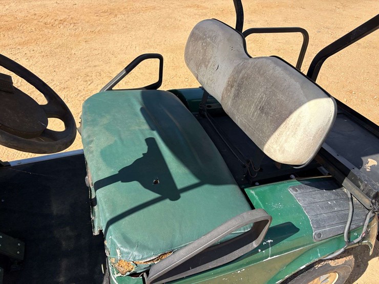 ez-go-2-seater-gas-golf-cart-image-7