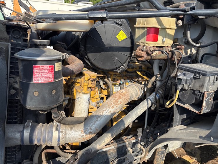 2001-ford-f650-image-21