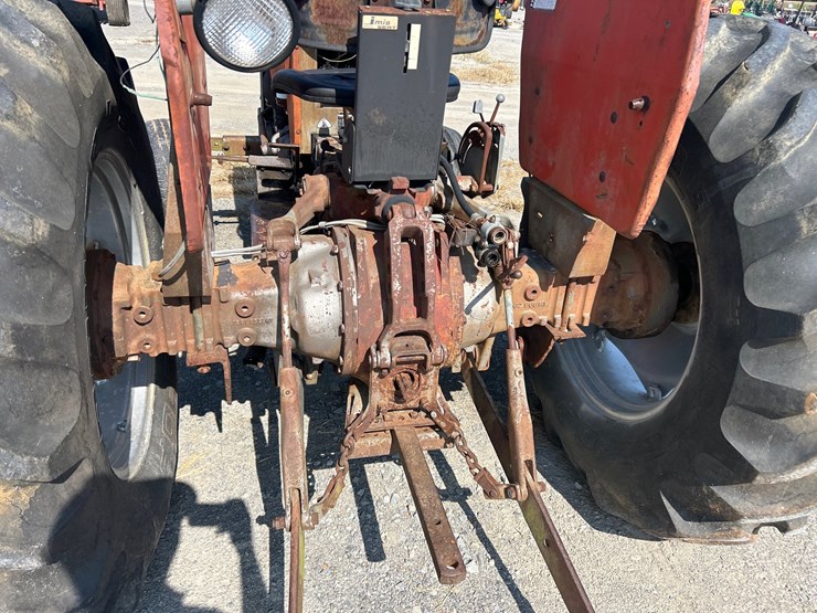 massey-ferguson-165-image-7