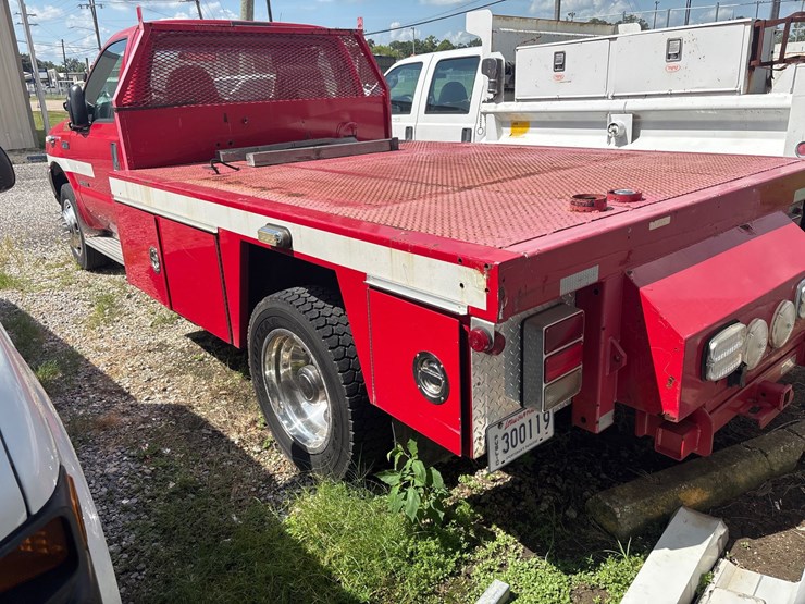 2001-ford-f550-image-3