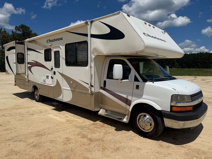 2007-chevrolet-express-"chateau"-(72,384-miles)-image-5