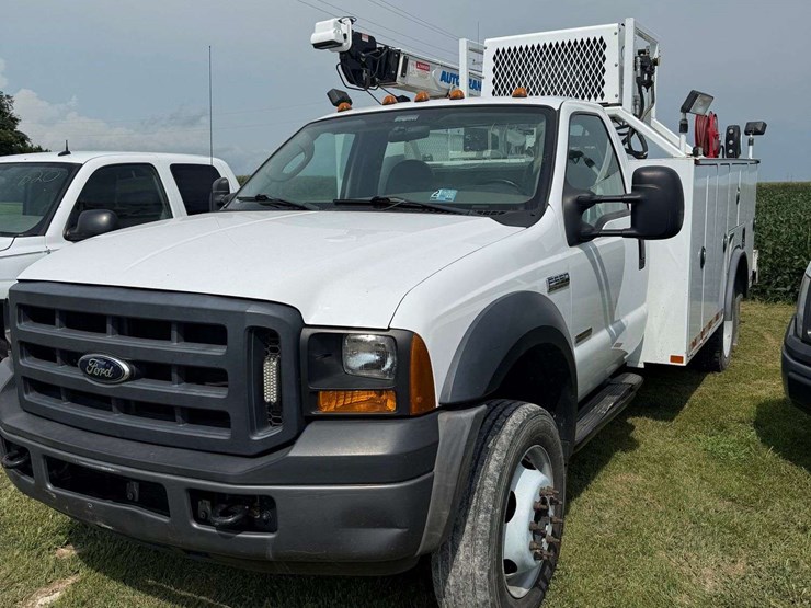 2007-ford-f550-image-10