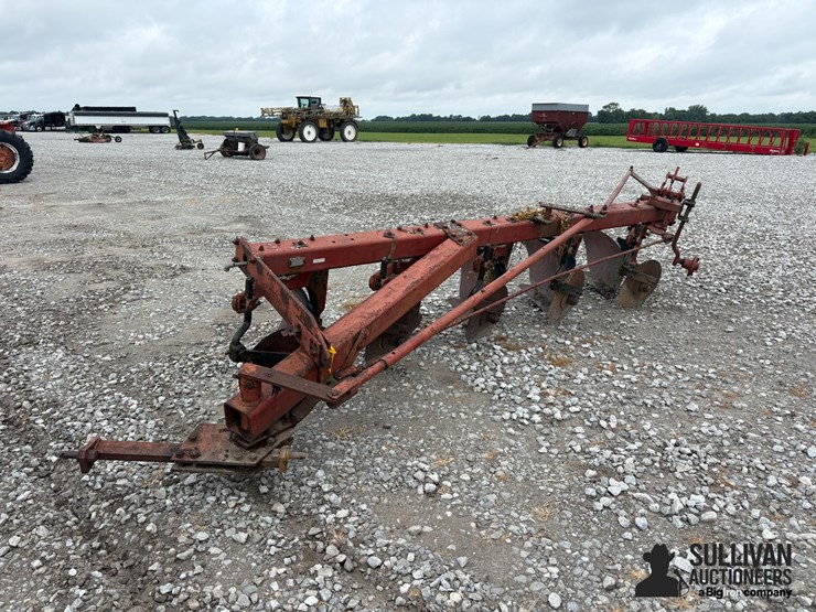 case-ih-710-image-1