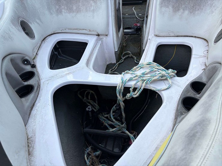 2002-smoke-craft-super-air-nautique-boat-image-5