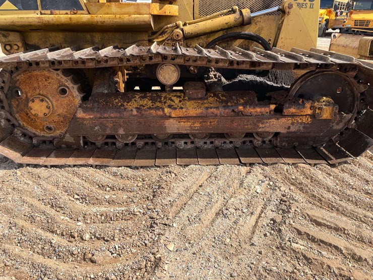 caterpillar-d4c-image-13