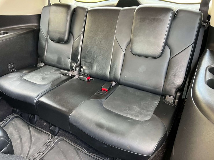 2012-infiniti-qx56-image-34