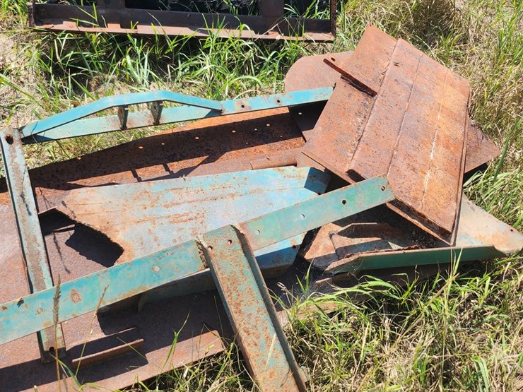 #2831-•-pile-of-metal-scrap-image-4