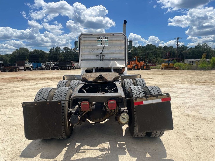 2007-sterling-l9500-image-6