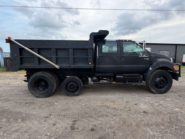 2006-ford-f750-image-39