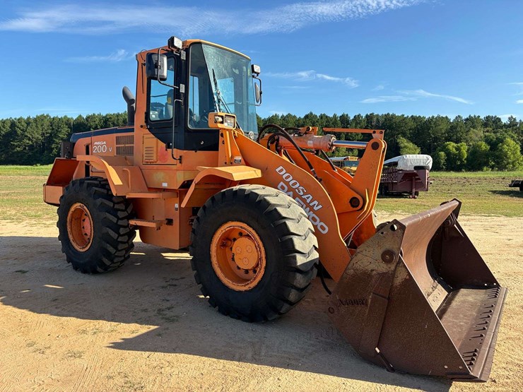 doosan-mega-200-v-image-4