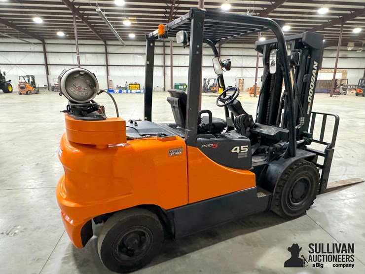 2017-doosan-g45s-5odb-forklift-image-5