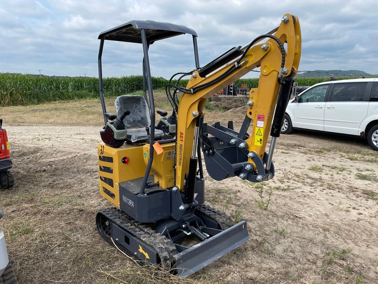 #9737-•-agt-mini-excavator-mx12rx-image-2