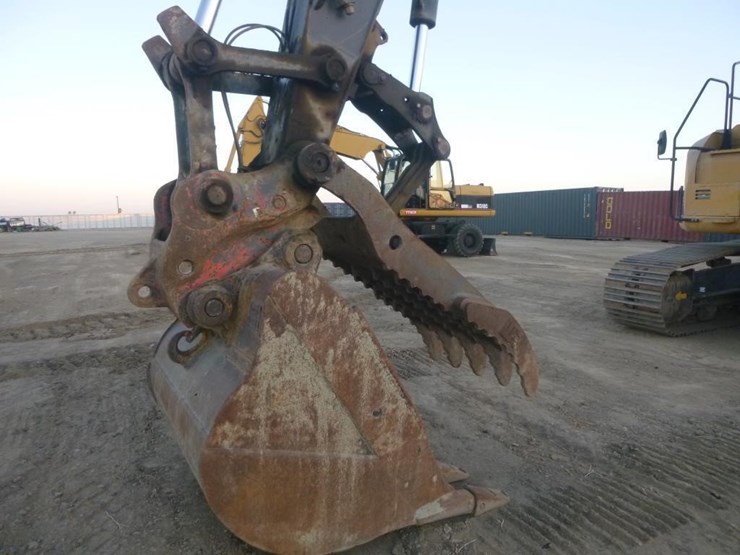 2019-deere-345g-lc-image-33