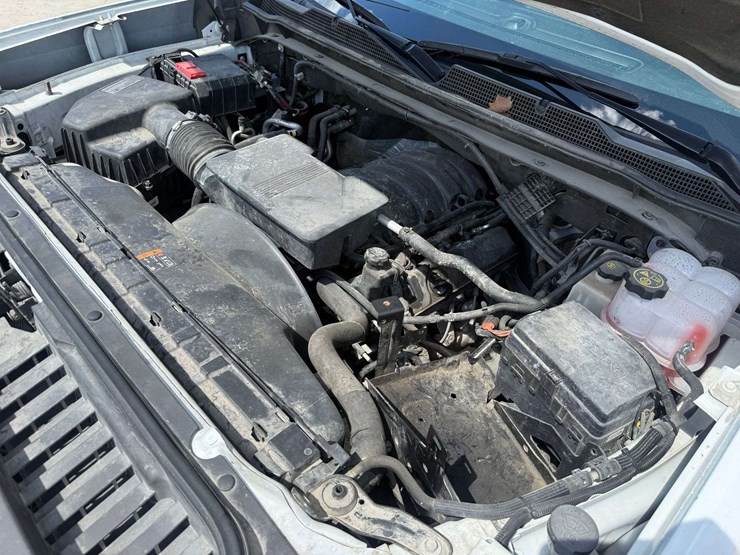 2020-chevrolet-3500-image-34