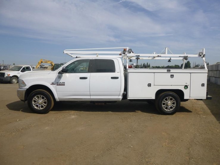 2016-dodge-ram-3500-image-6