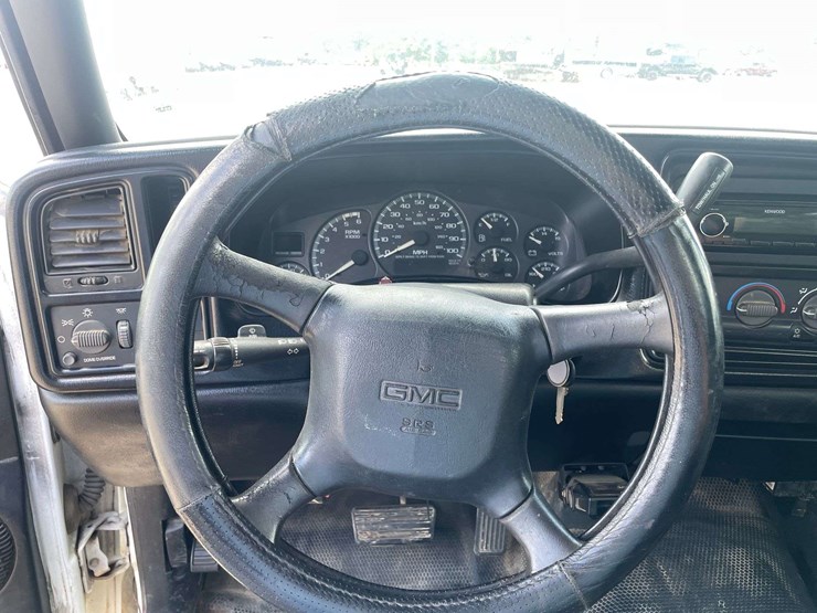 2002-gmc-sierra-2500-image-12
