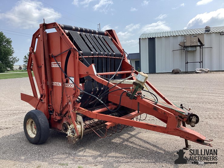 hesston-5600-image-3