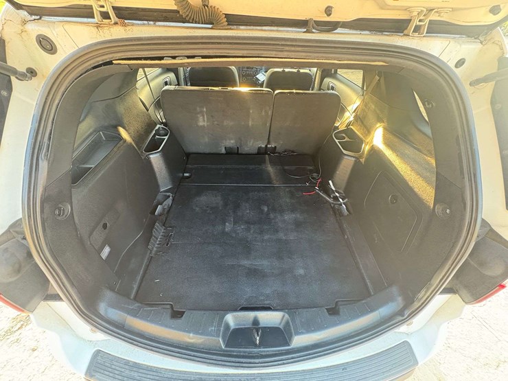 2018-ford-explorer-image-18