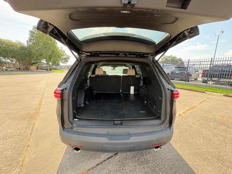2022-chevrolet-traverse-image-7