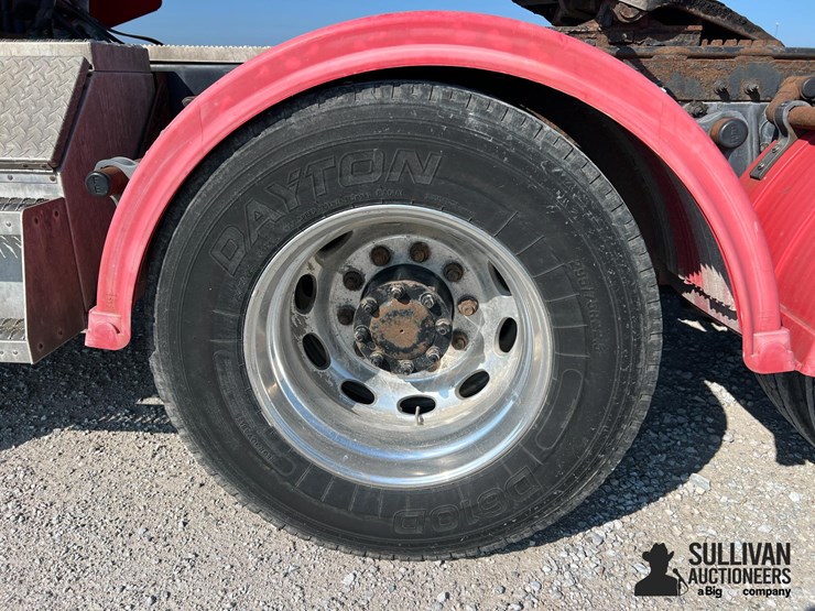 2012-peterbilt-386-image-12