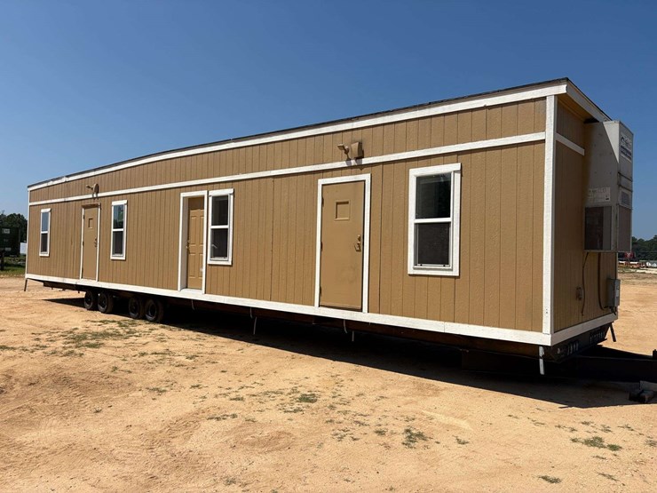 mobile-56'-office-building-image-4