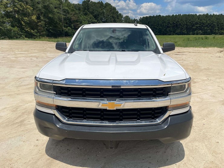 2018-chevrolet-silverado-1500-image-5
