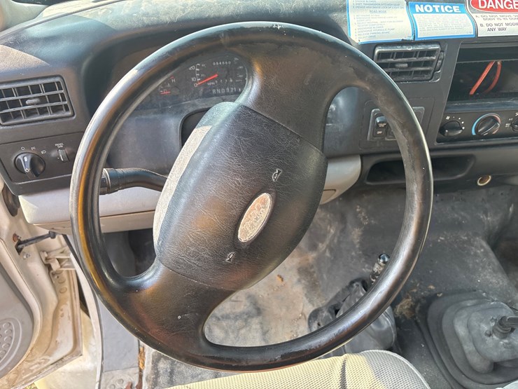 2001-ford-f650-image-17
