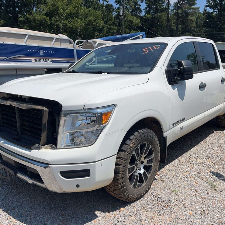 2022 NISSAN TITAN
