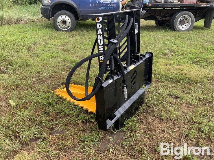danuser-intimidator-skid-steer-tree-puller-image-7