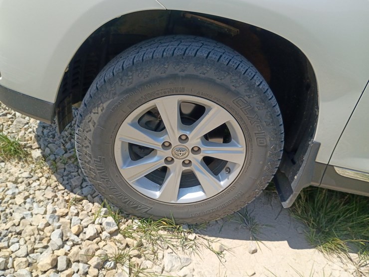 2012-toyota-highlander-image-65