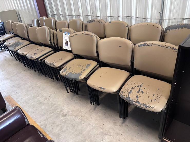#191-•-lot-of-tan-chairs-image-1