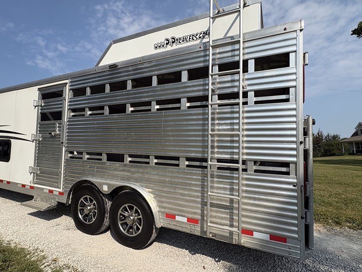 2018-bison-8011ldstlt-stock-combo-living-quarters-trailer-image-32