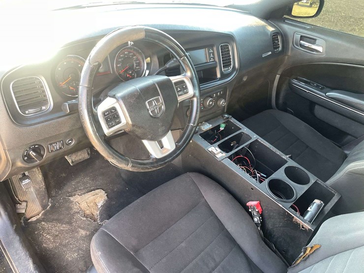 2012-dodge-charger-4-door-police-sedan-(382,550-miles)-image-11