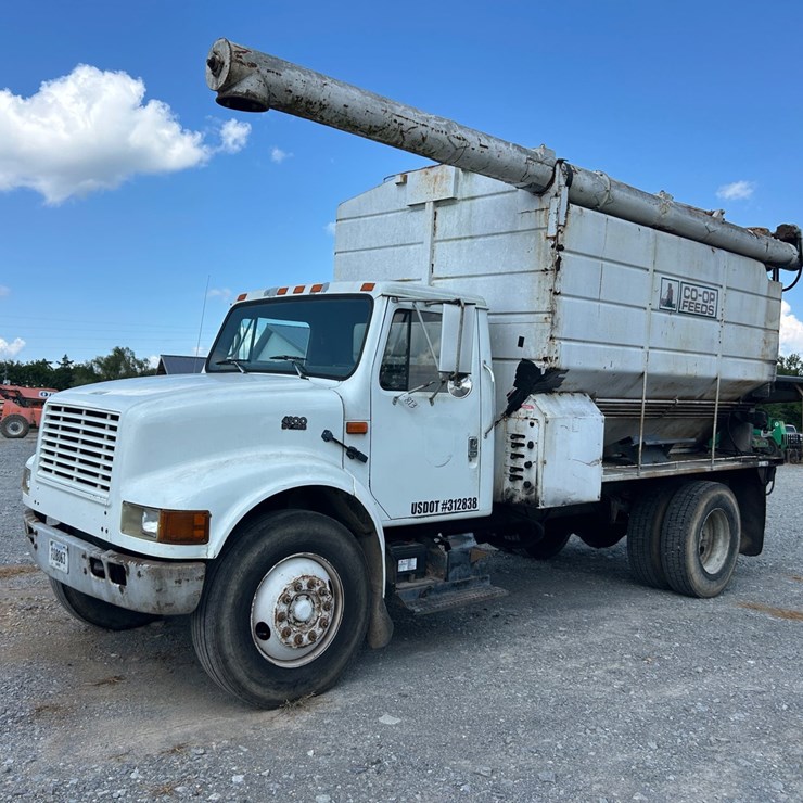 1994 INTERNATIONAL 4900