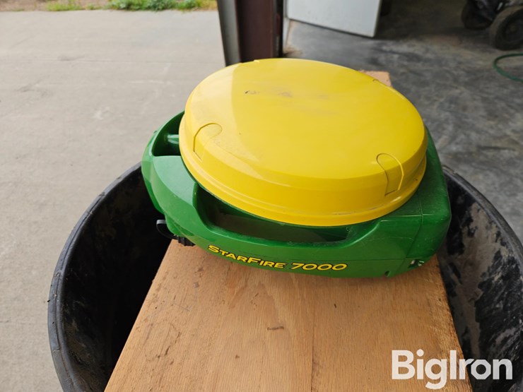 2023-john-deere-7000-image-5