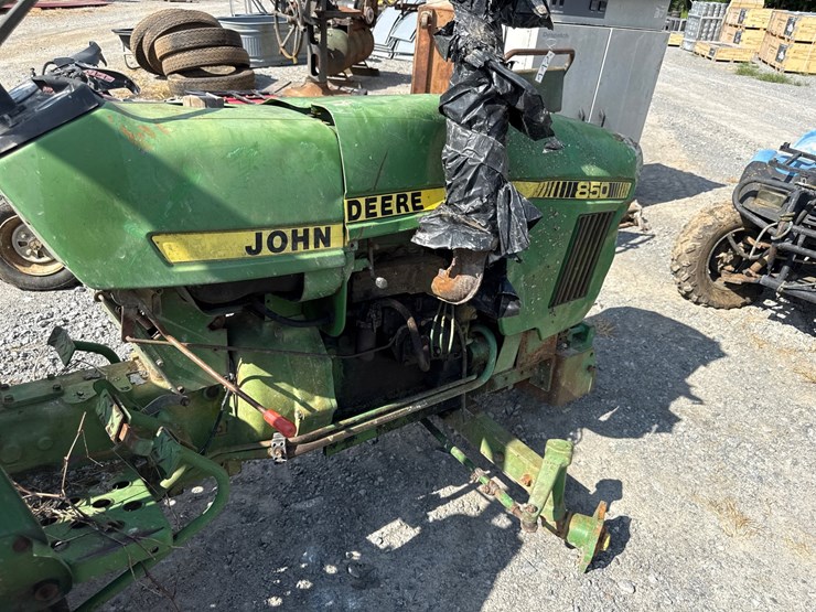 john-deere-850-image-5