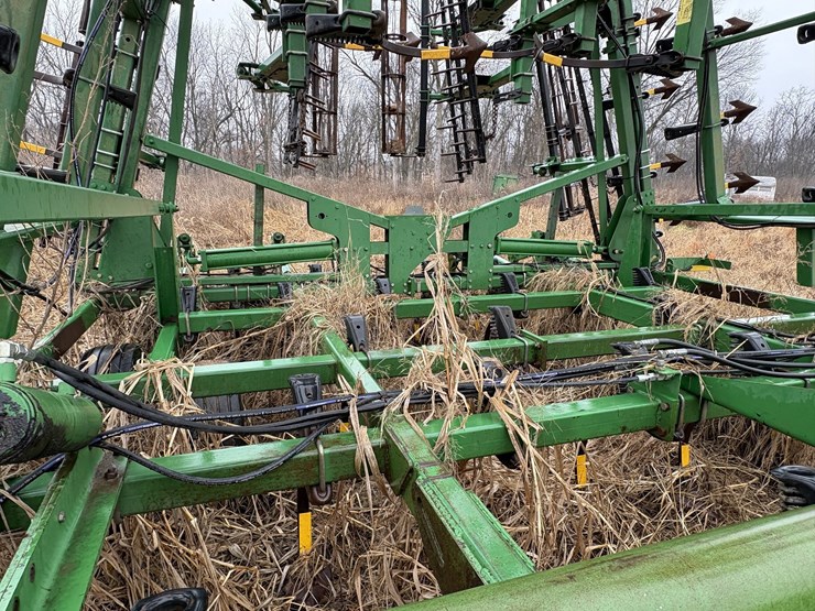 2007-john-deere-2210-image-5