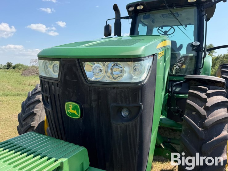 john-deere-8235r-image-13