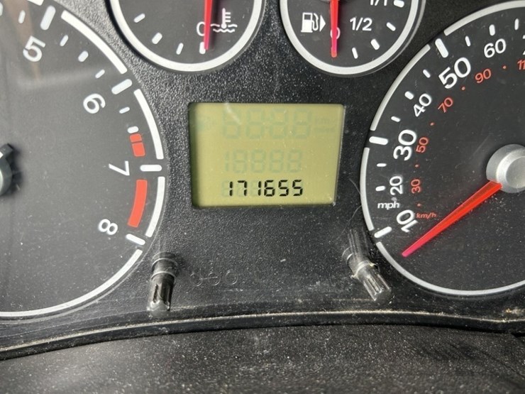 2010-ford-transit-connect-image-24