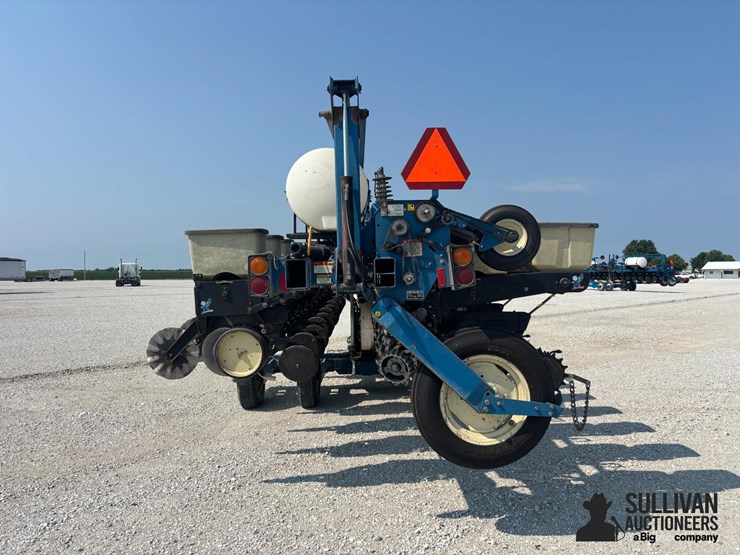 kinze-2600-image-6